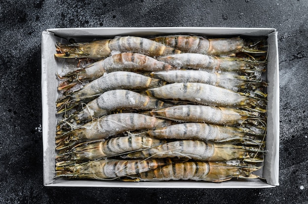 Paquete de langostinos tigre congelados, gambas.