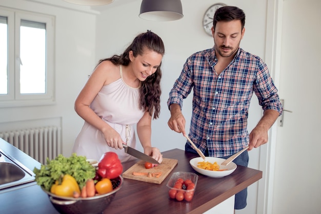 Par cocinar alimentos saludables en la cocina