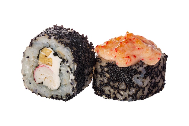 Par de sushi roll no fundo branco Closeup de deliciosa comida japonesa com sushi roll