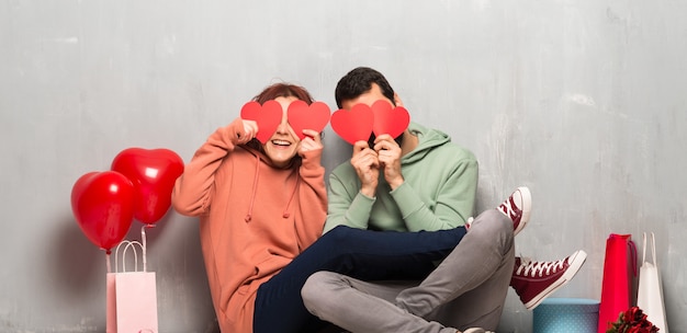 Foto par, dia valentine, segurando, um, coração, símbolo