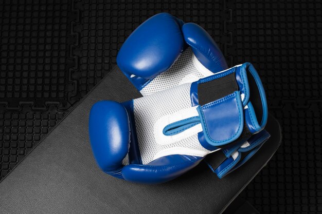 Foto par de guantes para deporte de boxeo.