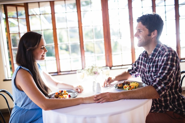 Par, segurar passa, em, restaurante