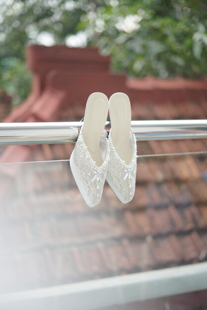 Foto un par de zapatos de novia para la ceremonia de boda