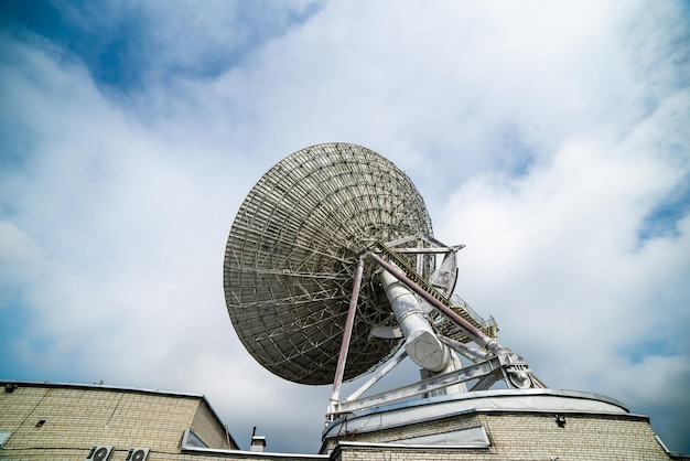 Foto parabolantenne für große radioteleskope