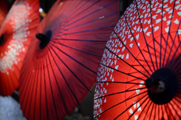 Foto paraguas vermelhos - kyoto, japão