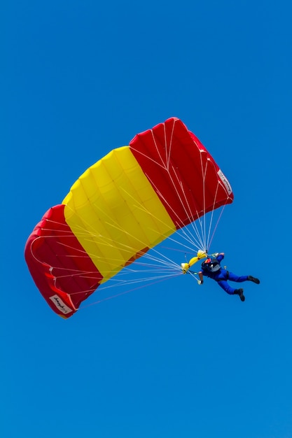 Paraquedista do PAPEA participa de exposição no 12º airshow internacional de Motril