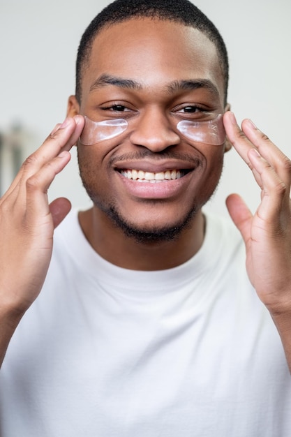 Parches para el ojo del hombre del tratamiento facial del cuidado de la piel masculina