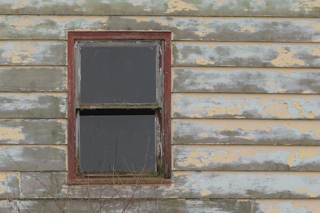 Foto pared erosionada de un edificio antiguo