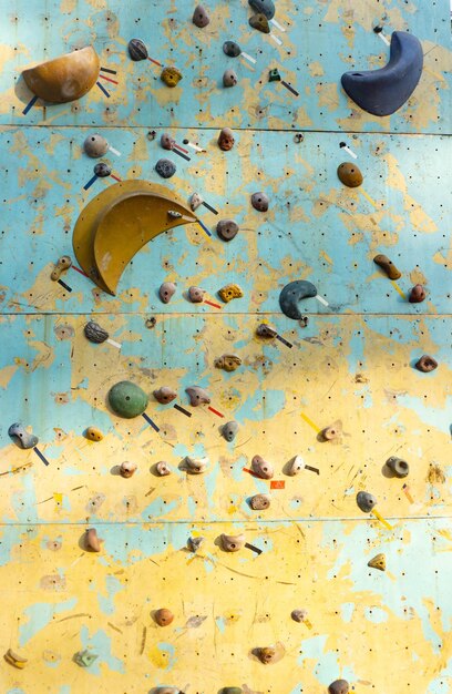 Pared de escalada artificial hecha de fibra de vidrio