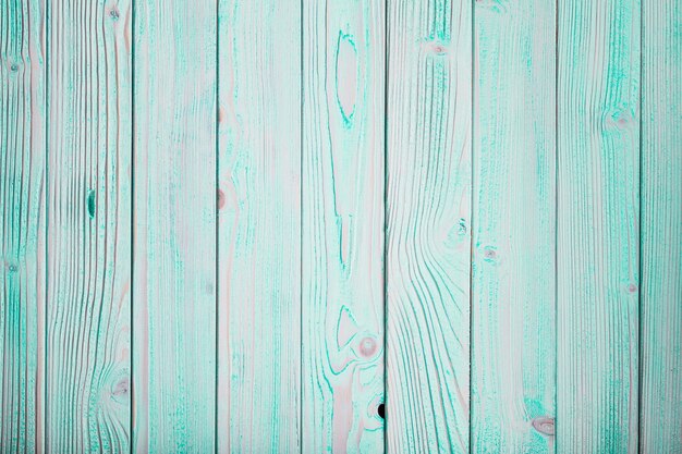 Pared de madera azul, pintada en estilo shabby chic