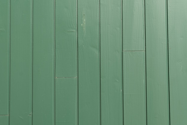 Pared de madera pintada de verde