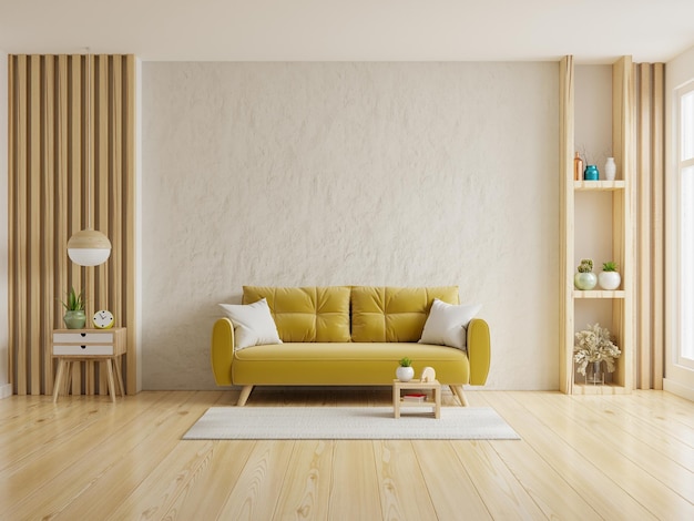 La pared de yeso blanco en la sala de estar tiene un sofá amarillo y una decoración mínima