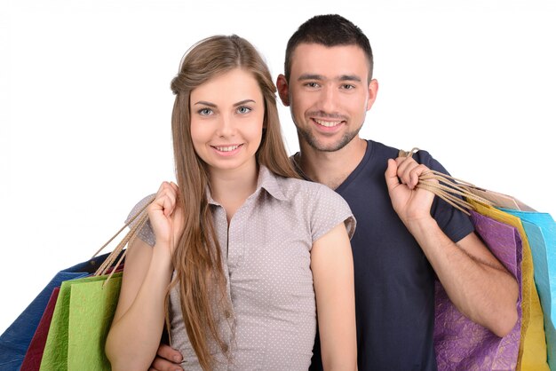 Pareja con bolsas de compras