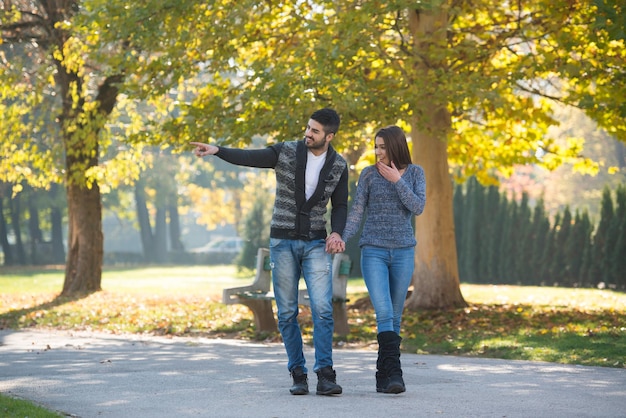 Pareja caminar