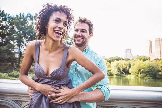 Pareja de enamorados en Central Park