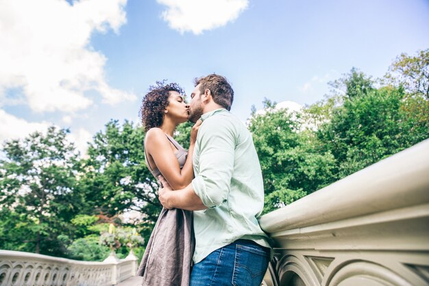 Pareja de enamorados en Central Park