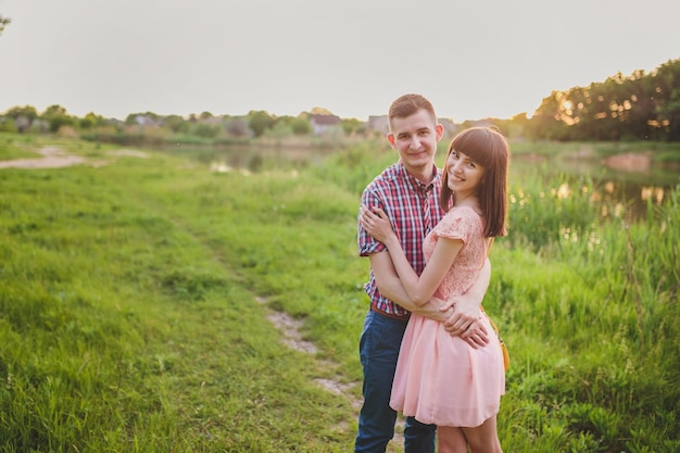 Pareja joven en el amor