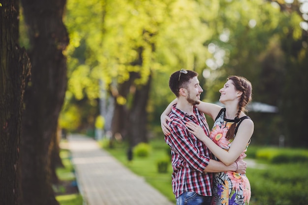 Pareja joven en el amor