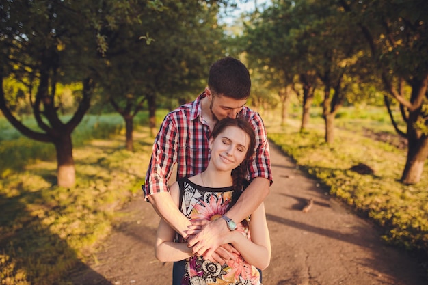 Pareja joven en el amor