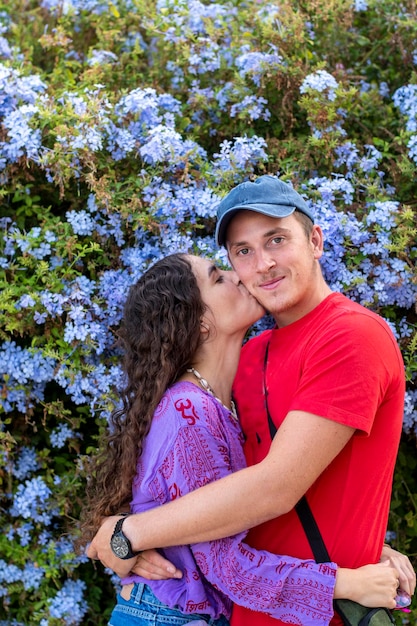 Pareja joven en el amor