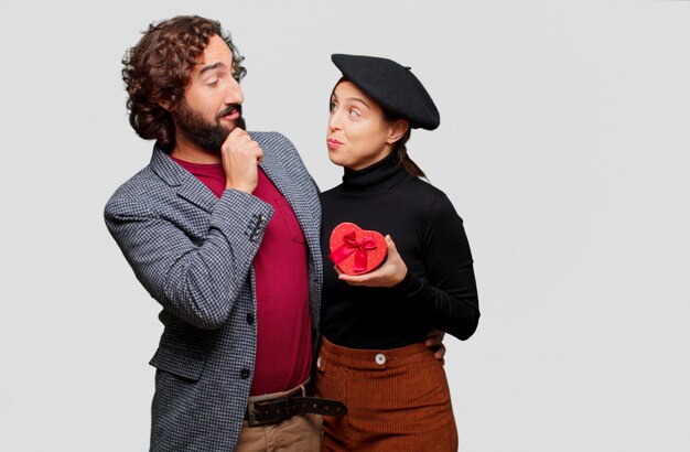 Foto pareja joven celebrando el día de san valentín. concepto de amor