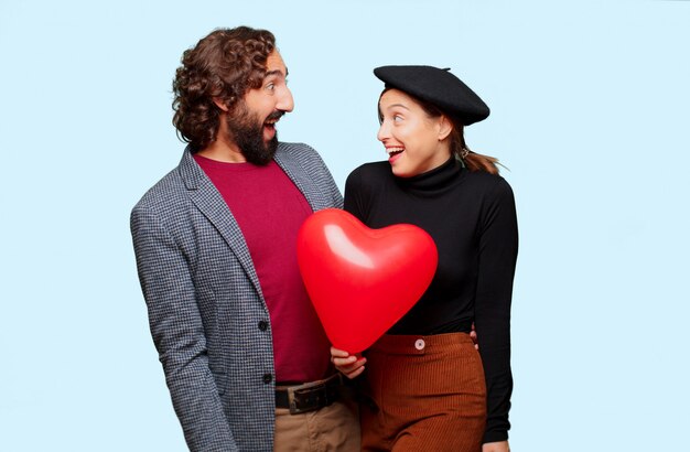 Pareja joven celebrando el día de san valentín. concepto de amor