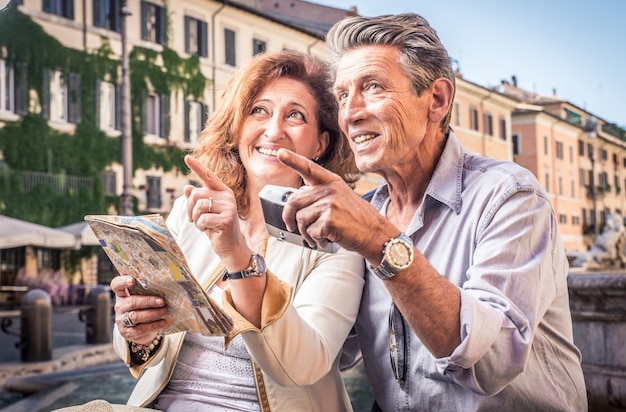 Pareja mayor, en, roma