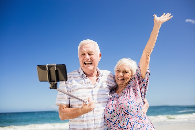 Pareja mayor, toma, selfie