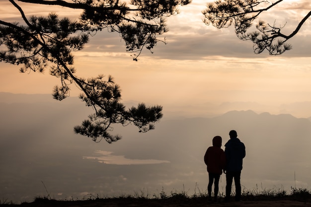 Pareja en el mirador