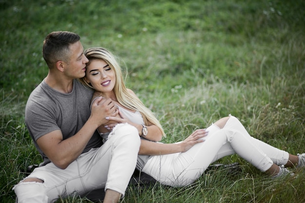 Pareja en una moto