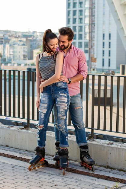 Pareja en patines.