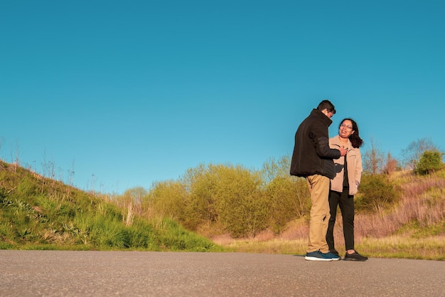 pareja, posición, en, un, camino