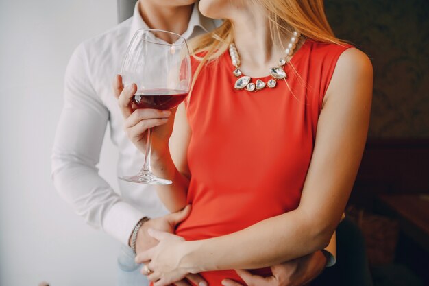 Pareja en el restaurante