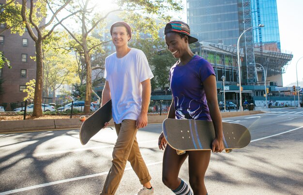 Pareja de skaters en Nueva york