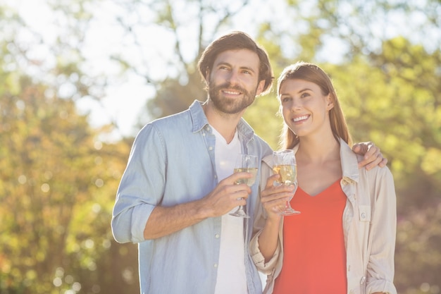 Pareja, tenencia, copa de vino