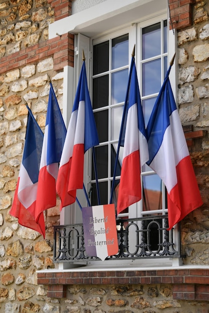 PARIS FRANÇA 03 DE SETEMBRO DE 2022 Hotel de Ville City Hall com bandeira francesa