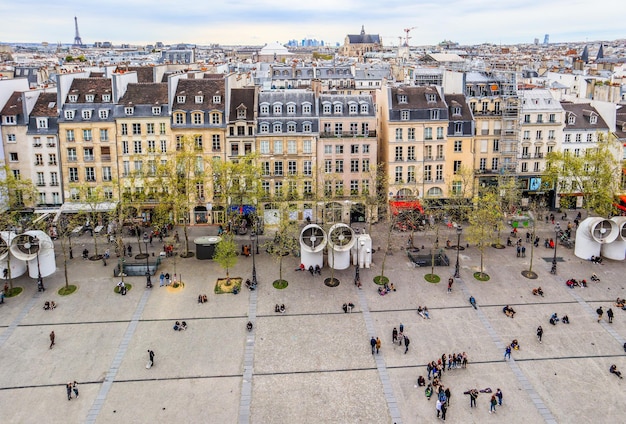 Foto parís francia 07 de abril de 2019 vista de la ciudad de parís desde el centro pompidou en primavera