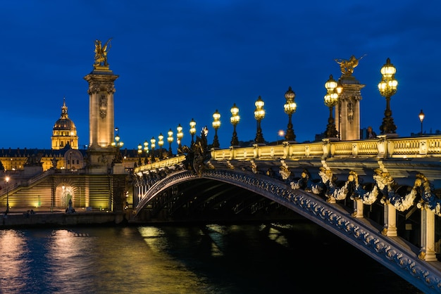 París, Francia, puente Alexandre III