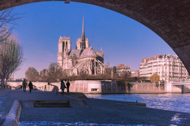 París en la mañana de invierno Francia