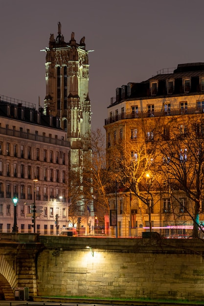 París nocturno, luces nocturnas de la ciudad, arquitectura gótica, paisaje urbano