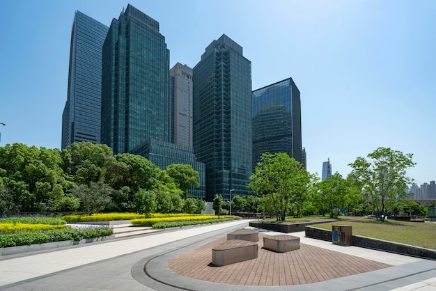 Parkplatz und Bürogebäude des Chongqing International Financial Center China