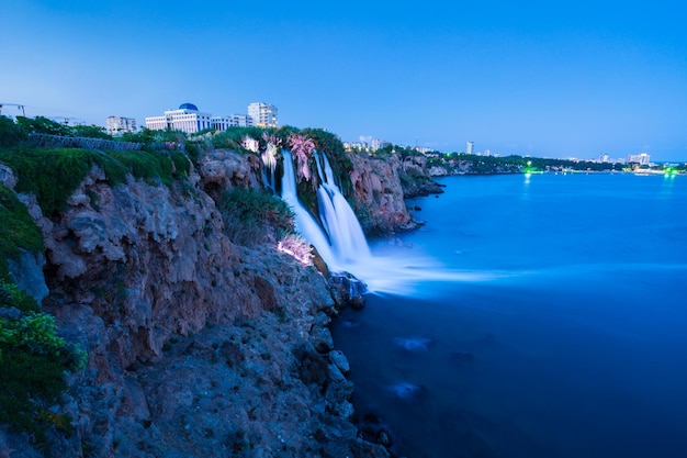 Parque da cachoeira de Duden em Antalya