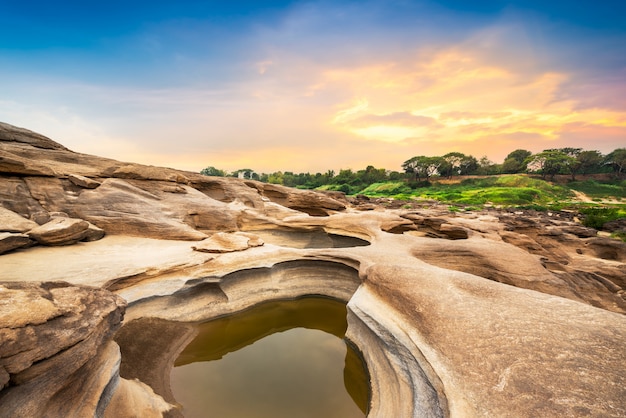 Parque de pedra natural