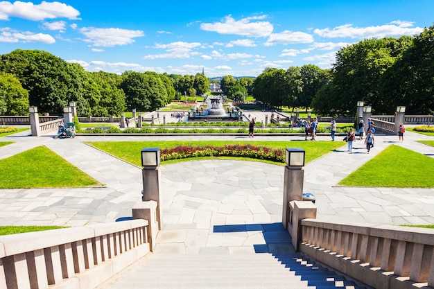 Parque de esculturas de Vigeland o Vigelandpark en Oslo, Noruega.