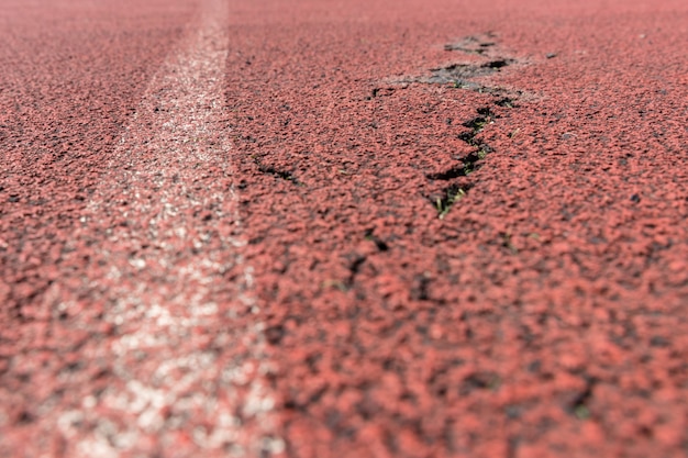 Parque esportivo para correr com uma fenda profunda