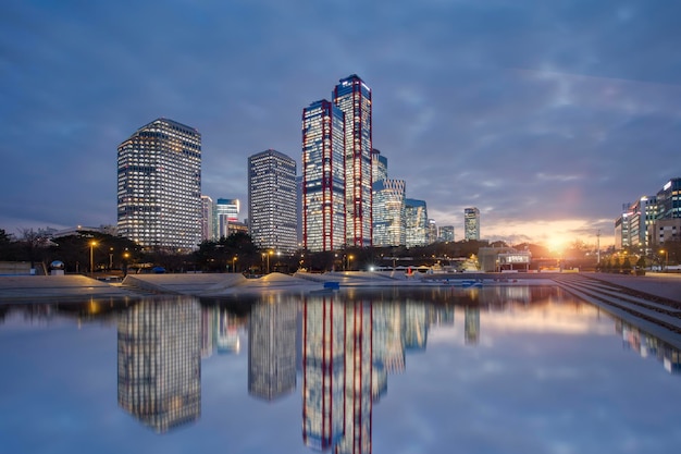 Parque Hangang Yeouido de la ciudad de Seúl Corea del Sur