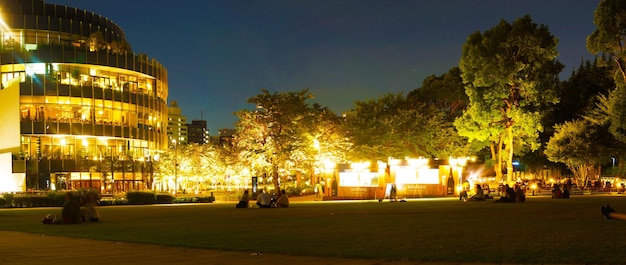 Foto parque hinokicho à noite