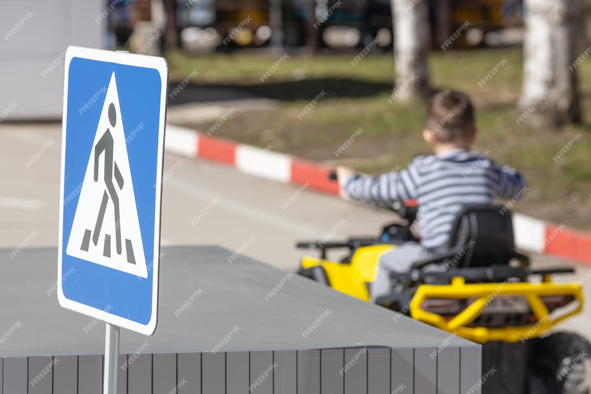 Parque infantil de trânsito de segurança escola de condução regras