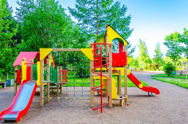 Parque infantil no parque.