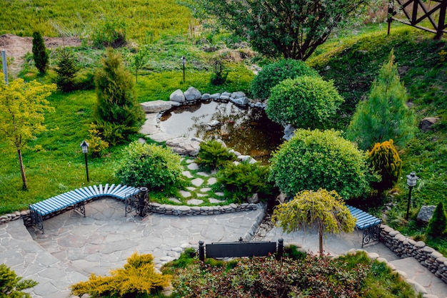 Parque lleno de vegetación